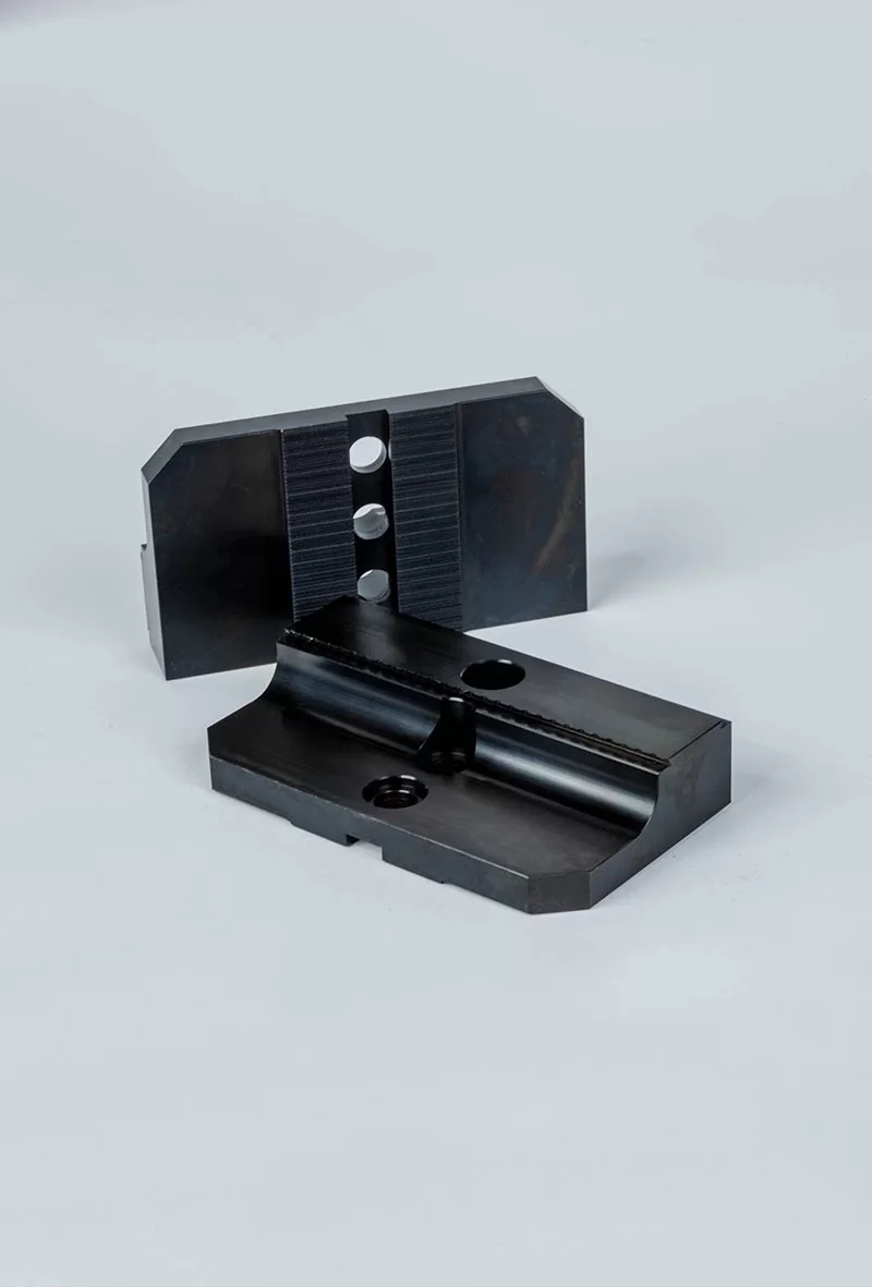 Hard Steel 6 (150mm) Non-Machinable Serrated Self-Centering Hydraulic Vise Jaws - Haas 8 (200mm) Chuck Vise